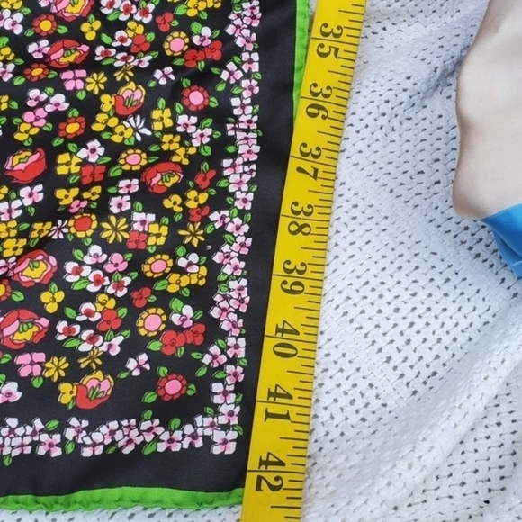 Lady‎ Heritage Vintage Floral.Scarf - Picture 3 of 8